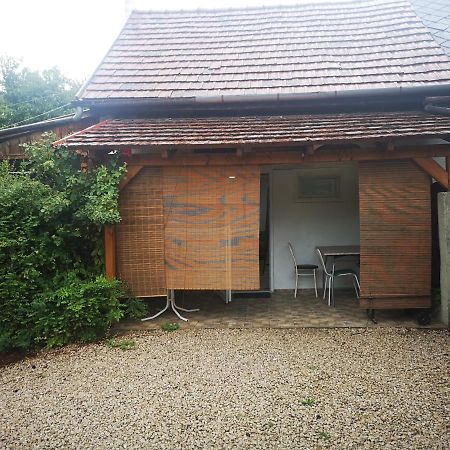 Kúti Vendégház Bakonykuti Extérieur photo