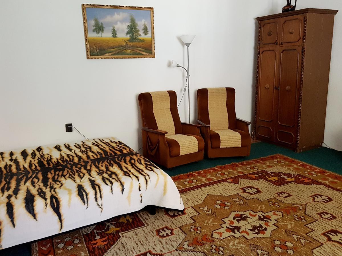 Kúti Vendégház Bakonykuti Extérieur photo