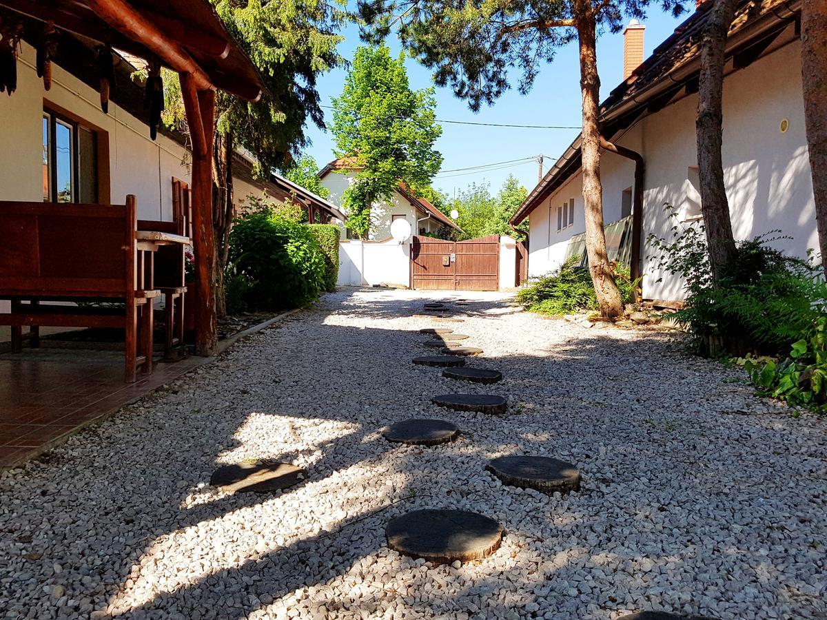 Kúti Vendégház Bakonykuti Extérieur photo